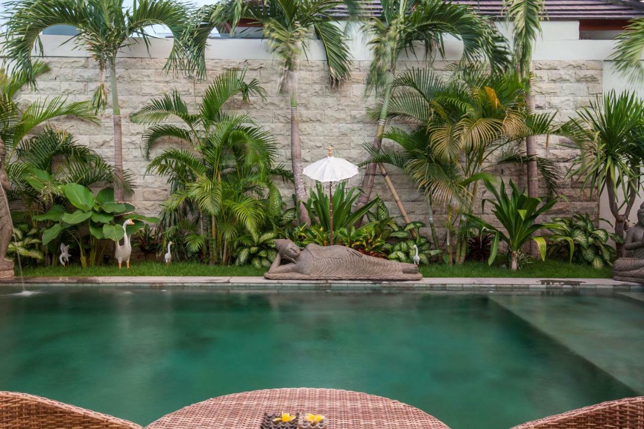 Ambermoon Villas Seminyak Exterior foto